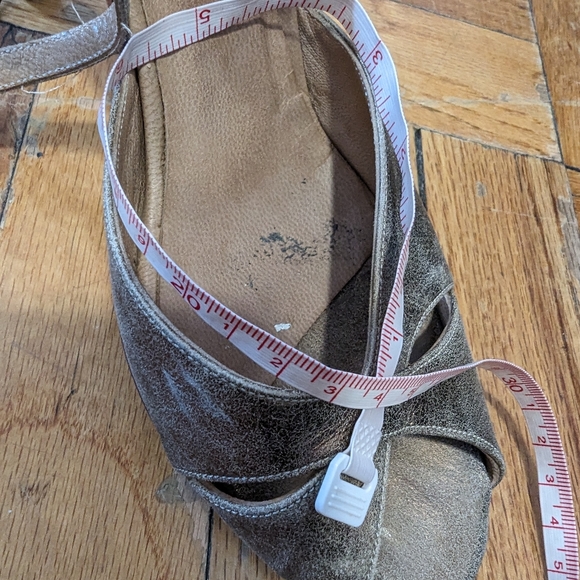 COMME IL FAUT METALLIC GOLD PRINTED SUEDE CRISSCROSS OPENBACK TANGO SANDALS SZ 8 - Picture 12 of 12